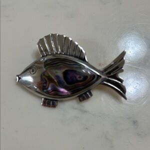 Vintage 925 Sterling Silver Fish-Shaped Decorative broach